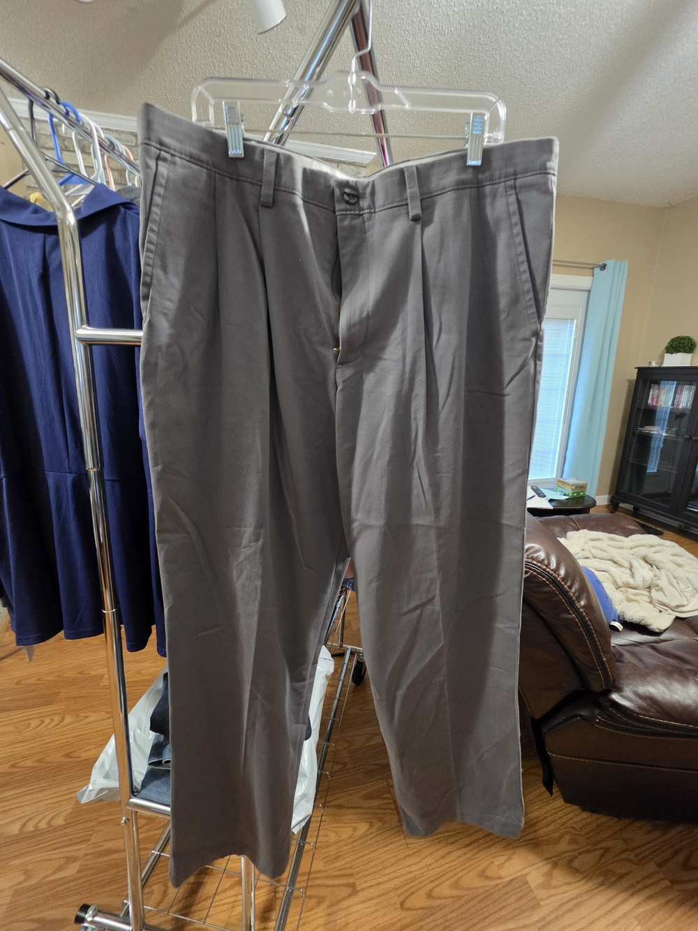 Dockers Men’s Pleated Dress Pants - Gray